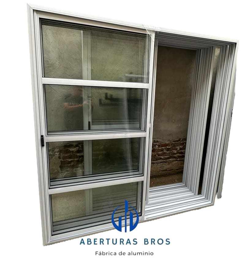 Ventana de aluminio blanco con vidrio repartido